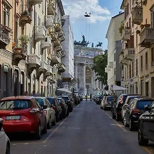 Flat Number 8 , Milano Italia